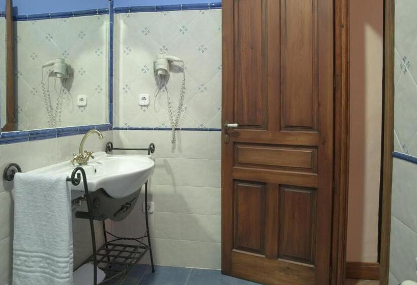 غرفة قياسية, Alvar Fanez