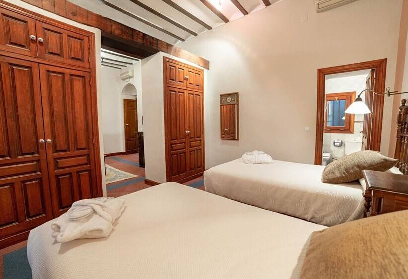 غرفة سوبيريور, Alvar Fanez