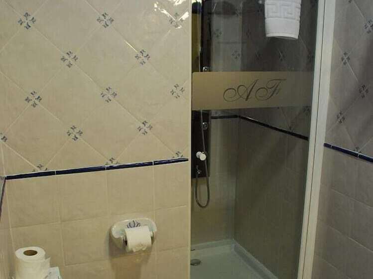 غرفة قياسية فردية, Alvar Fanez