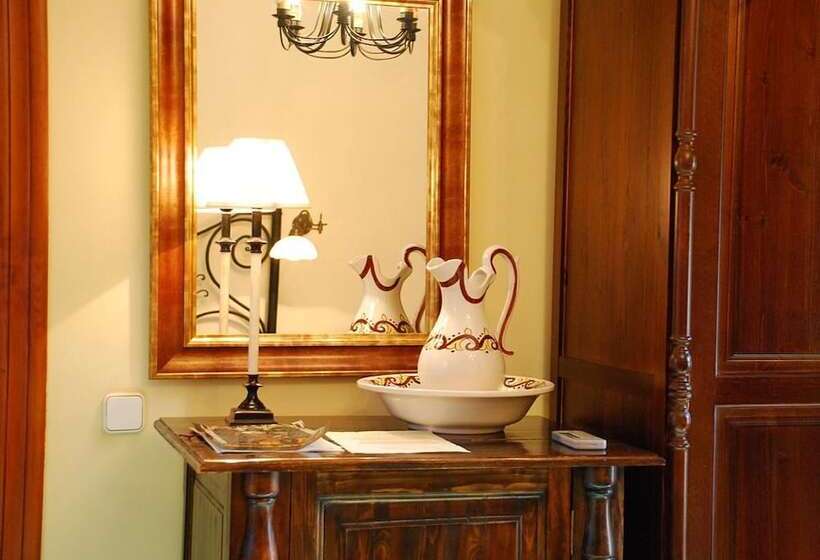 غرفة أساسية, Alvar Fanez