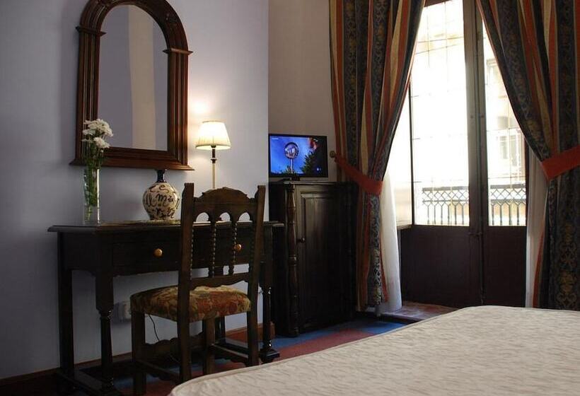 غرفة أساسية, Alvar Fanez