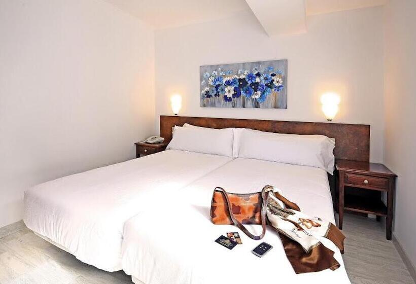 اتاق استاندارد, Aston