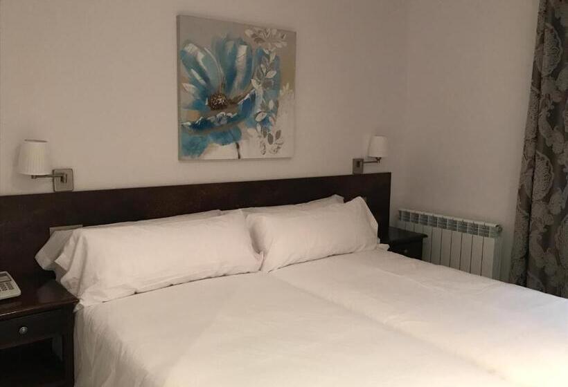 اتاق اکونومی, Aston