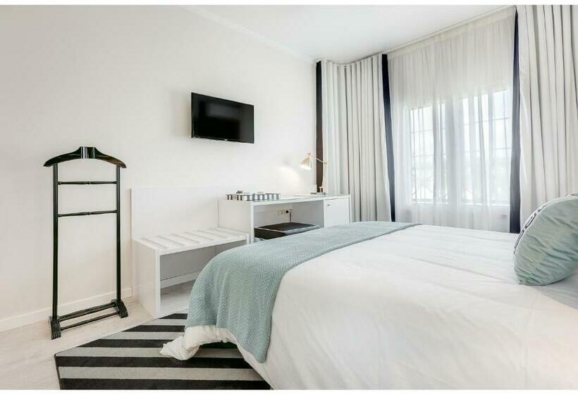 غرفة إدارية فردية, Cristal Marinha