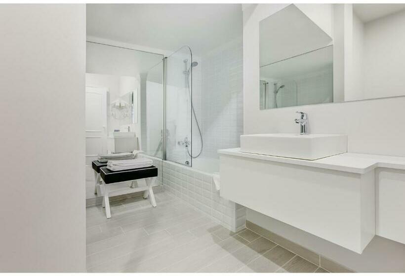 غرفة عائلية, Cristal Marinha