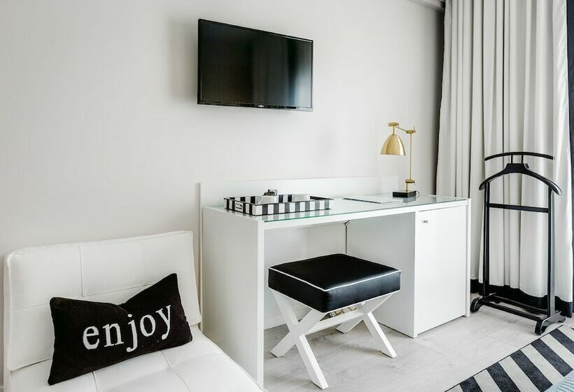 غرفة عائلية, Cristal Marinha