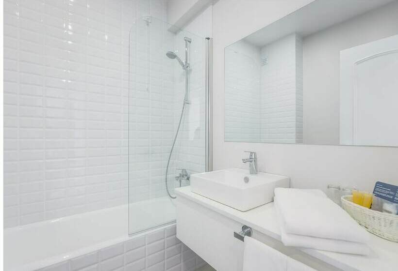 غرفة عائلية, Cristal Marinha