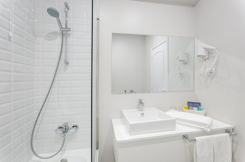 غرفة عائلية, Cristal Marinha