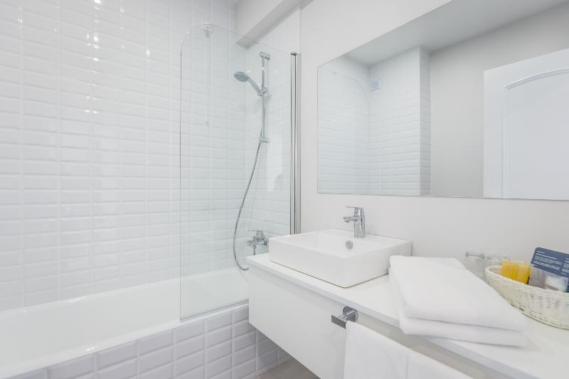 غرفة قياسية, Cristal Marinha