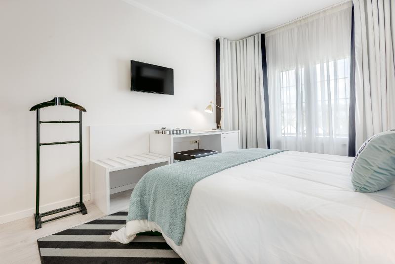 غرفة قياسية, Cristal Marinha