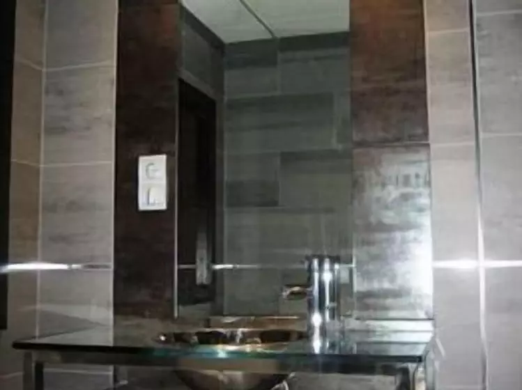 Habitación Estàndard Individual, Diego's