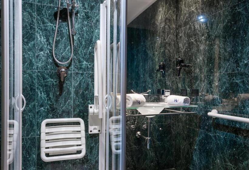 اتاق استاندارد سه نفره, Exe Toscana