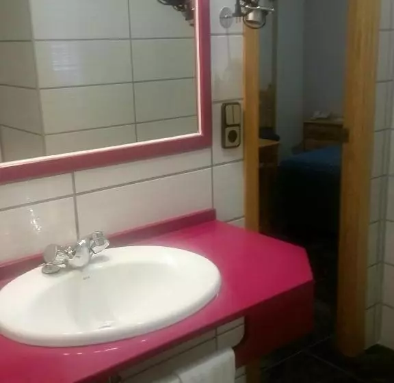 Üç Kişilik Standart Oda, Guadalquivir