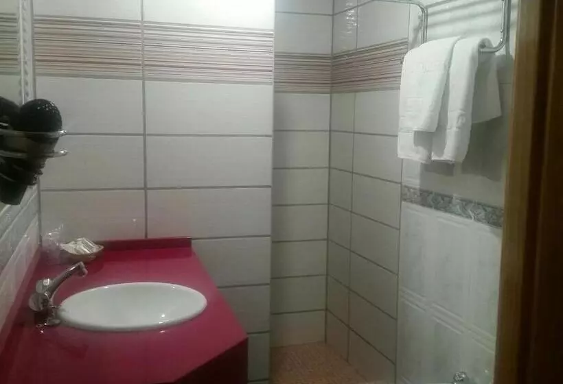 Üç Kişilik Standart Oda, Guadalquivir