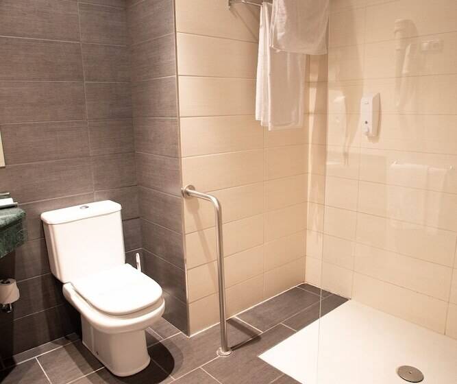 חדר דלוקס, Mondragon Hotela