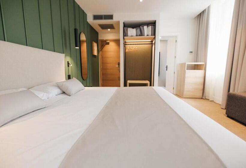 חדר דלוקס, Mondragon Hotela