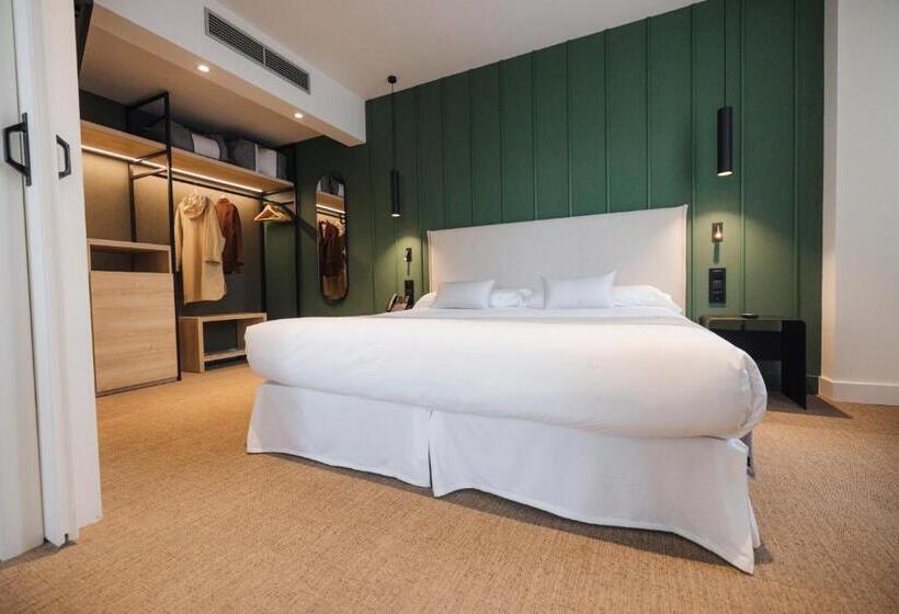 סוויטה, Mondragon Hotela