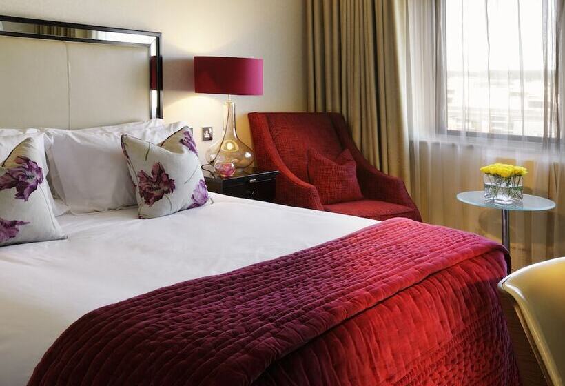 디럭스 룸, The Bristol