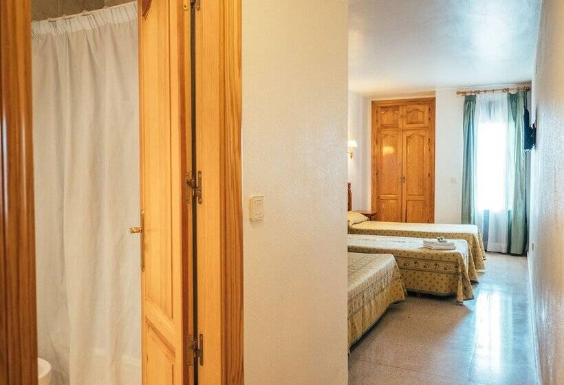 Habitación Triple Estándar, Valmar