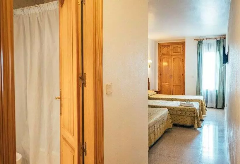 Chambre Triple Standard, Valmar