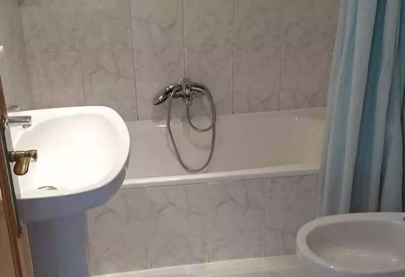 Chambre Standard Individuelle, Valmar