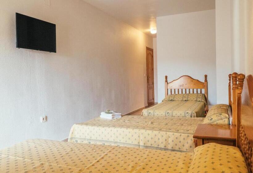 Habitación Triple Estándar, Valmar