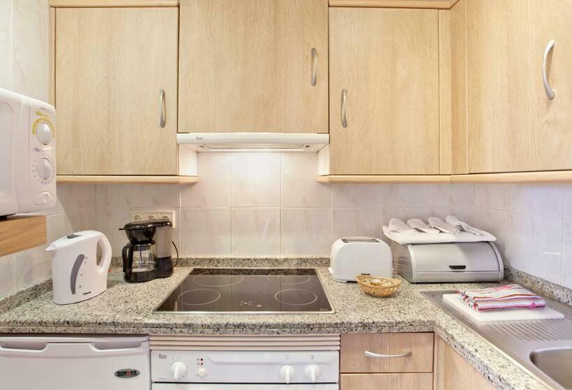 Полулюкс, Sunset Beach Club Hotel Apartments