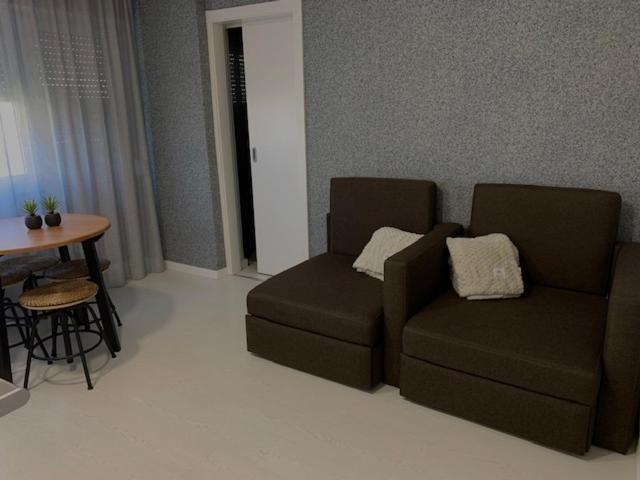 إستديو عائلى, Bus Station Suites & Studios