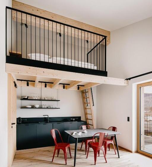 带1个卧室的顶楼公寓, Das Bleibt Alpine Suites