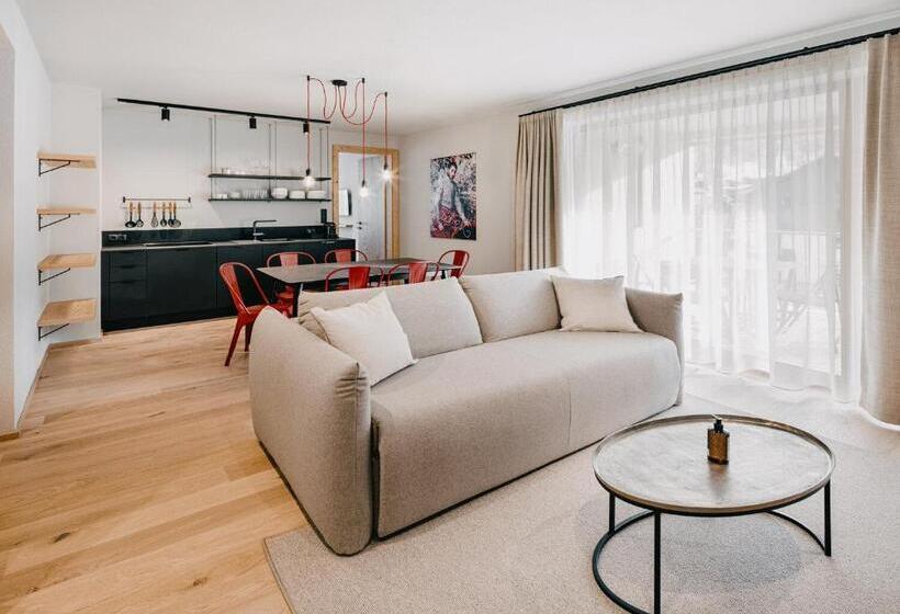 带1个卧室的带阳台的公寓, Das Bleibt Alpine Suites