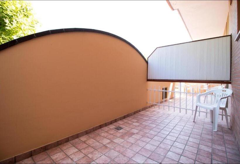 اتاق استاندارد سه نفره, Belfiore