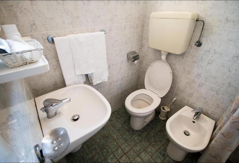 اتاق استاندارد یک نفره, Belfiore