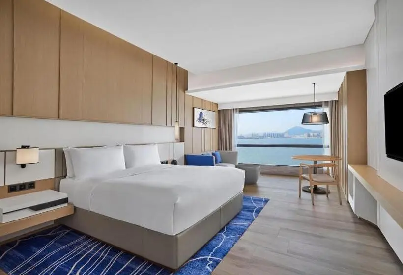 キングサイズベッドのデラックスルーム, Courtyard By Marriott Xiamen
