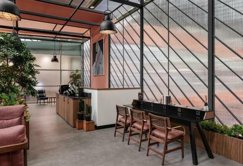 キングサイズベッドのスーペリアルーム, Kepler Club Sabiha Gökçen Airport International Transit Area