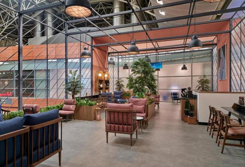 キングサイズベッドのスーペリアルーム, Kepler Club Sabiha Gökçen Airport International Transit Area