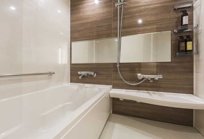 Семейный Номер, Iam