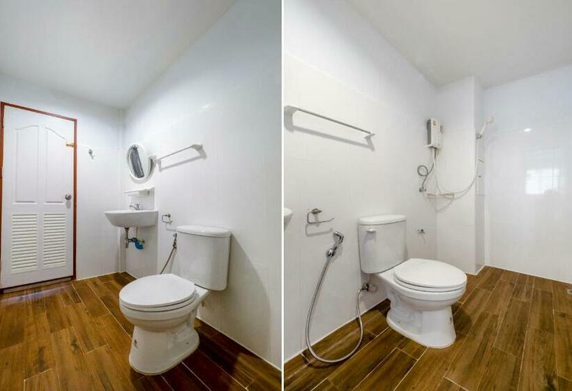 Номер Стандарт, Oyo 698 Pattaya City