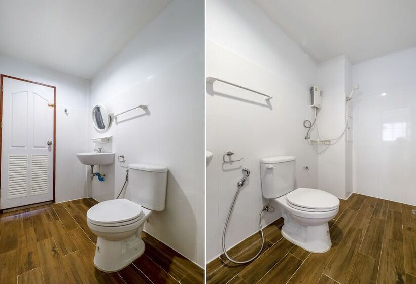 Номер Стандарт, Oyo 698 Pattaya City