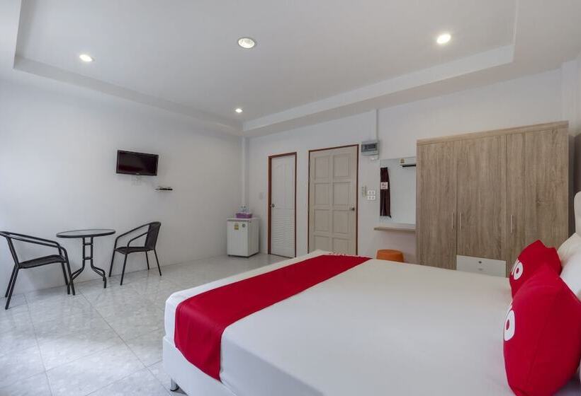 Номер Стандарт, Oyo 698 Pattaya City