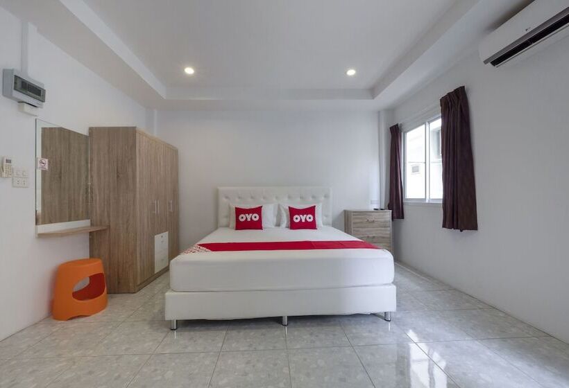 Номер Стандарт, Oyo 698 Pattaya City