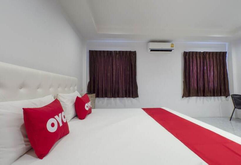 Номер Стандарт, Oyo 698 Pattaya City