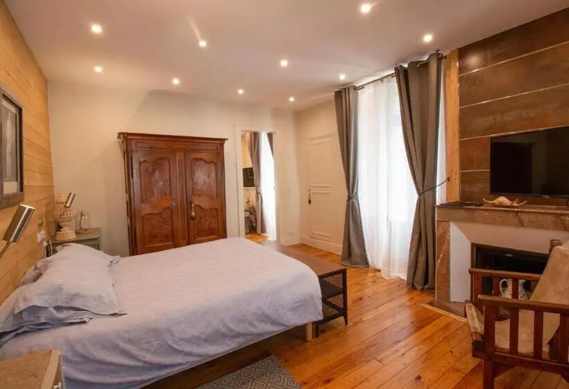 سوییت سوپریور, Le 41 Avenue Foch