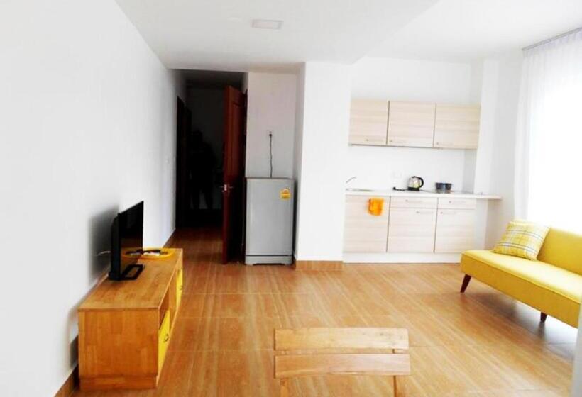 バルコニー付きスタンダードルーム, Redhouse