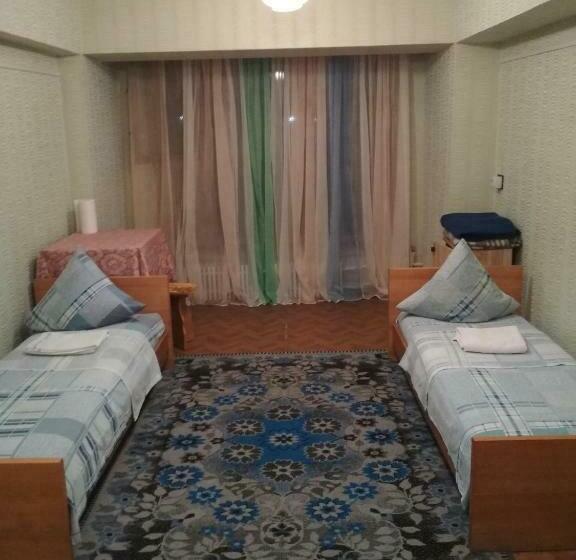 اتاق اکونومی, готель на автовокзалі