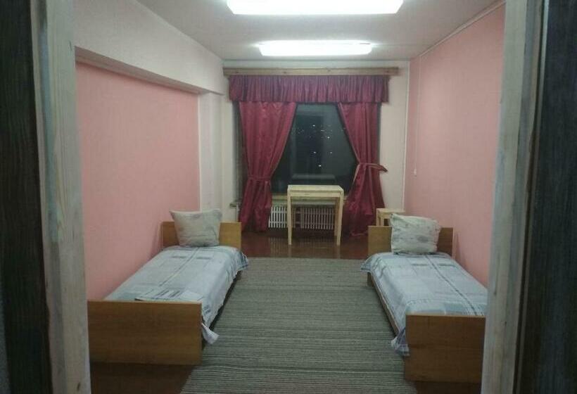 اتاق اکونومی, готель на автовокзалі