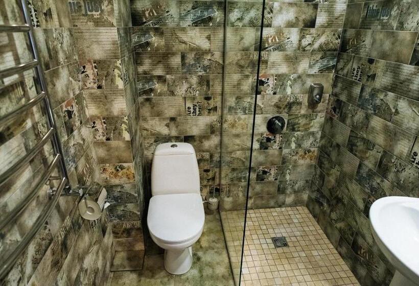 اتاق سوپریور, Clubhouse