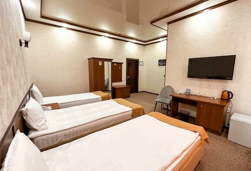 舒适三人间, Khiva Palace