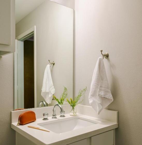 דירת שני חדרים, Reside Houston Downtown, A Wyndham Residence