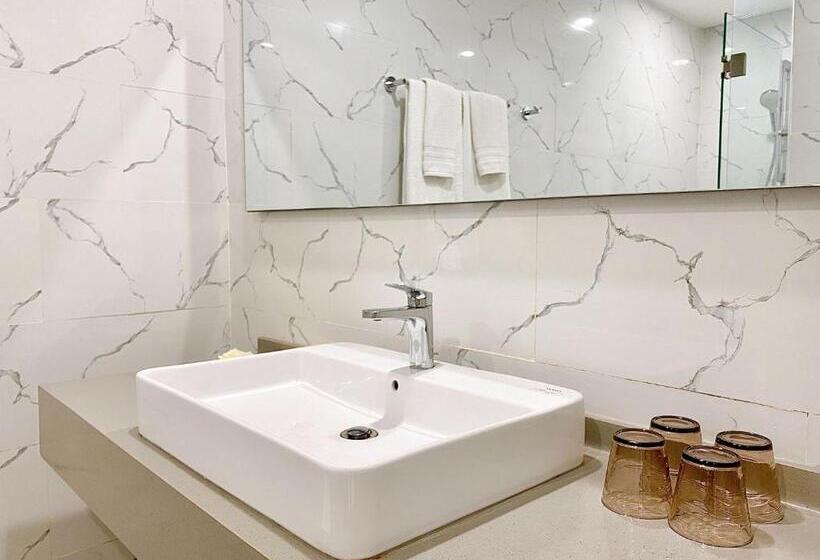 اتاق خانوادگی, The Luxe Hotel Châu đốc