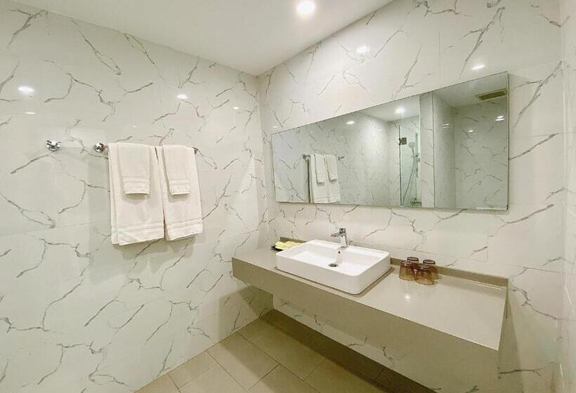 اتاق خانوادگی, The Luxe Hotel Châu đốc